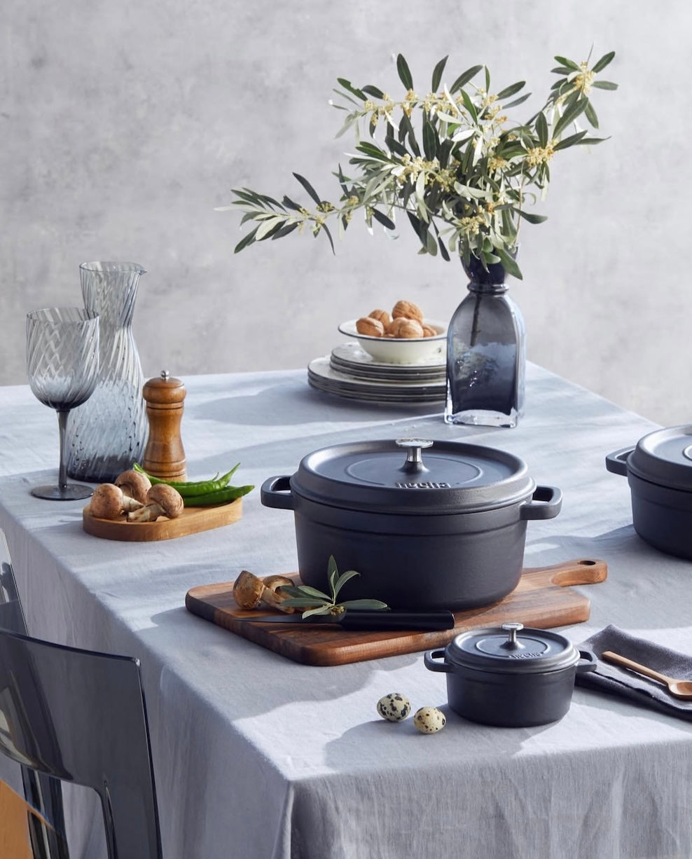 Hecha Enameled Cast Iron Dutch Ovens 6qt
