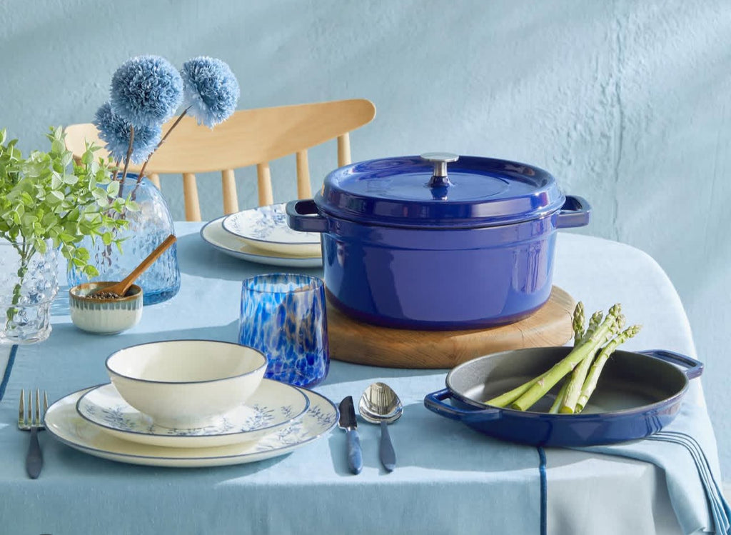 Hecha Enameled Cast Iron Dutch Ovens 4 1/2qt